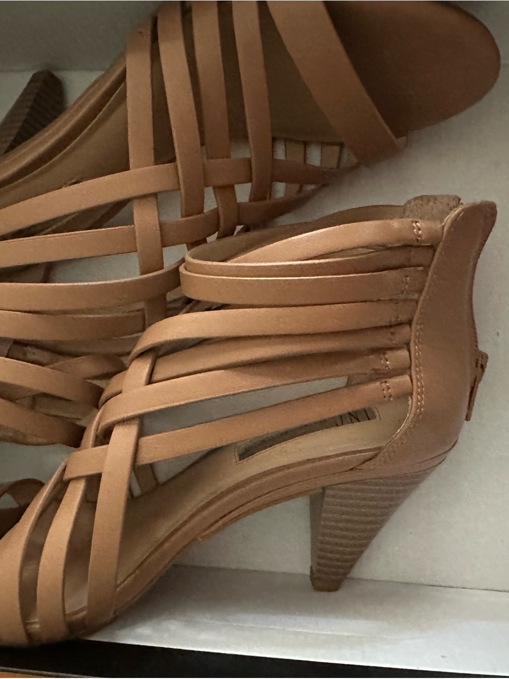 International Concepts Garoldphone Honey Shoes - Honey Color